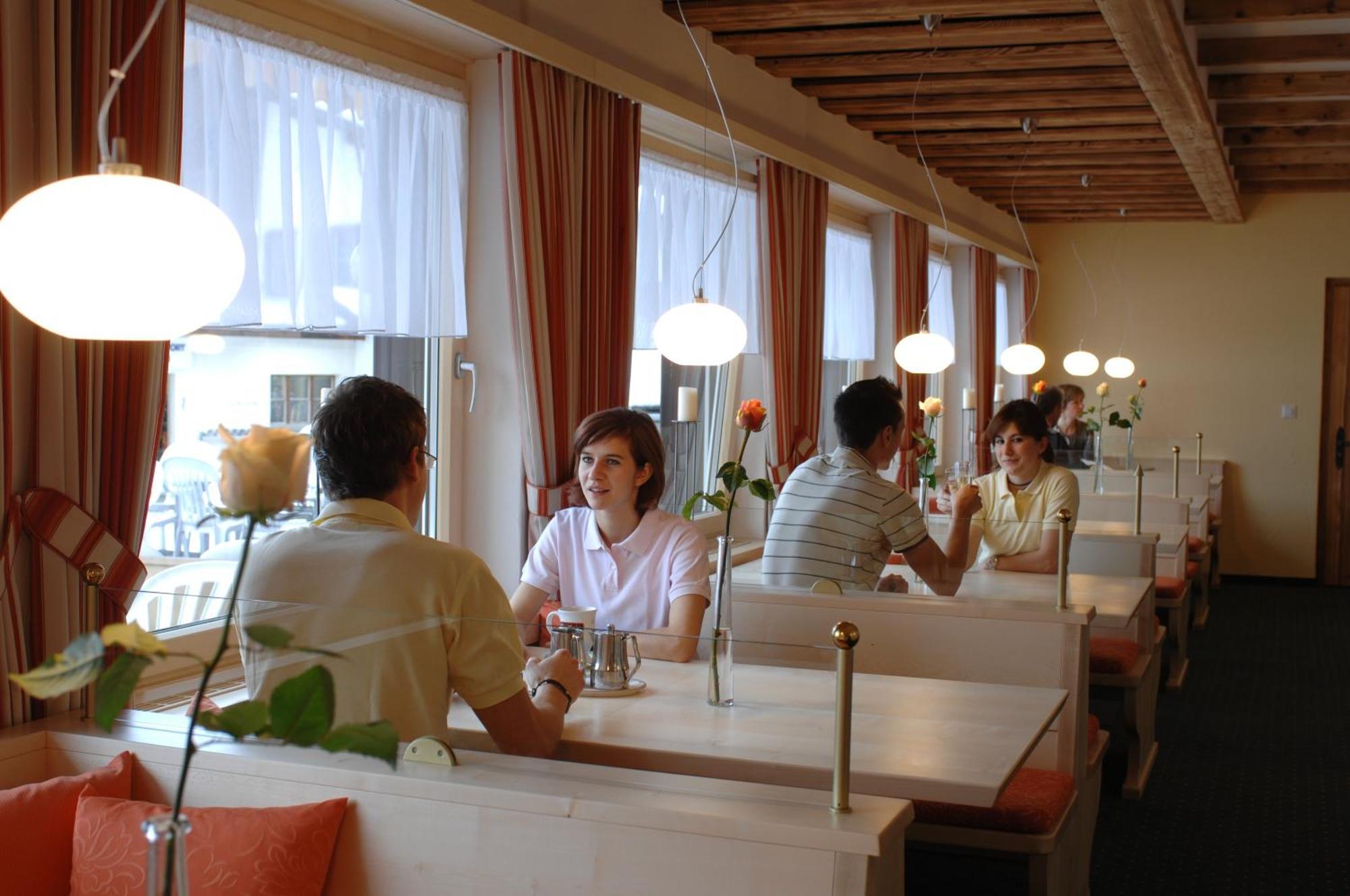 Hotel Buenda Davos Ngoại thất bức ảnh