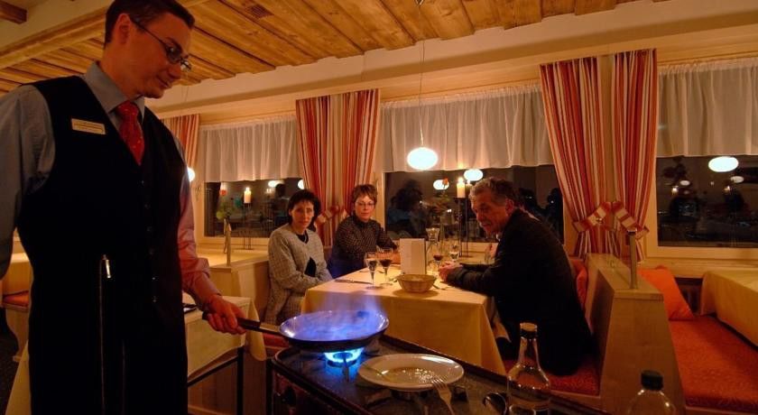 Hotel Buenda Davos Ngoại thất bức ảnh